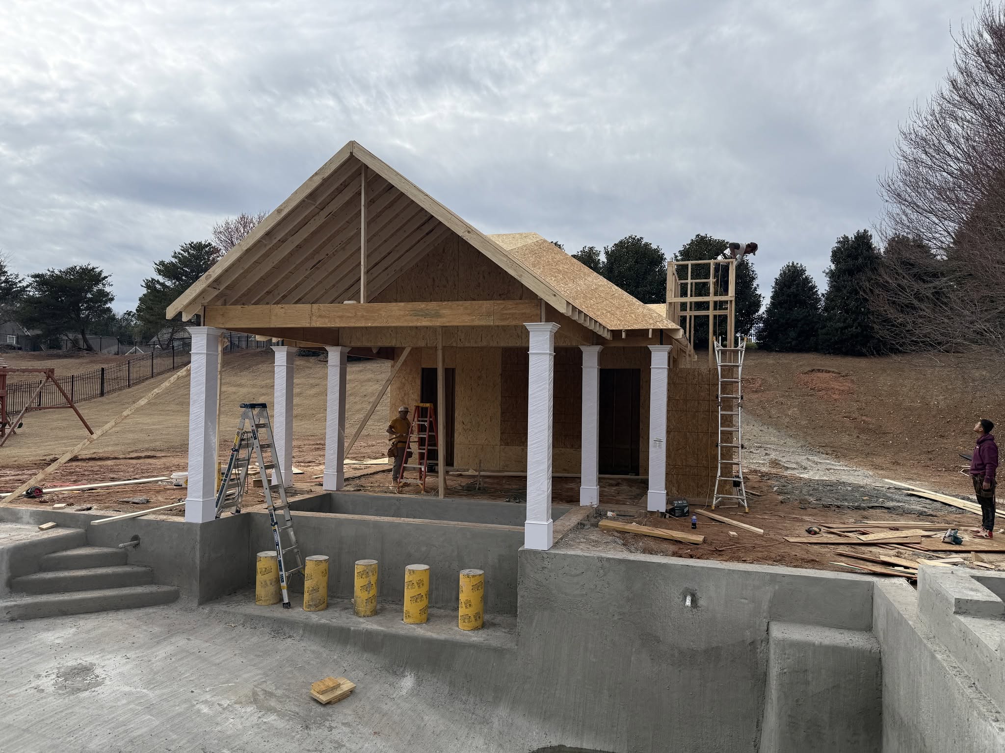 Pool bar construction